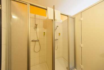 Отель Bed Nbudget City   Hostel