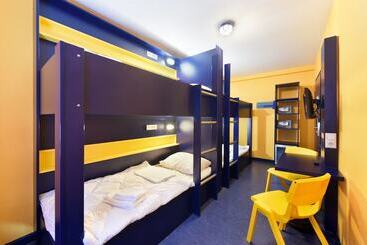 Отель Bed Nbudget City   Hostel