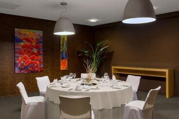 هتل Chateau Royal Beach Resort & Spa, Noumea