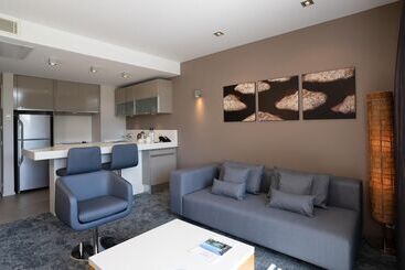 هتل Chateau Royal Beach Resort & Spa, Noumea