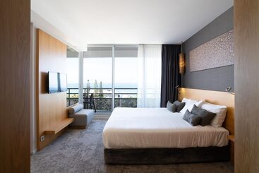 هتل Chateau Royal Beach Resort & Spa, Noumea