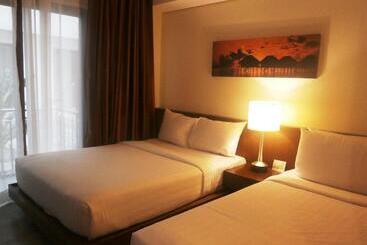هتل Crown Regency Beach Resort