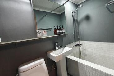 هتل Daljee Guesthouse