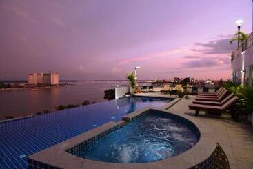 هتل Harmony Phnom Penh