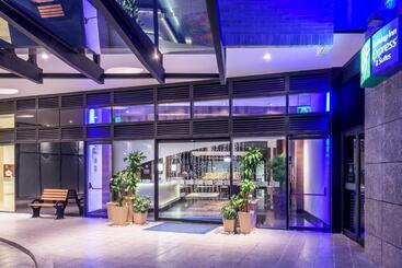 هتل Holiday Inn Express & Suites Bogota Zona Financiera, An Ihg