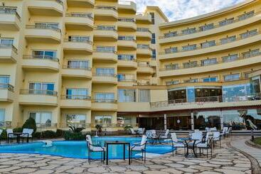 Magic Beach Hotel Hurghada