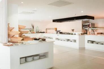 هتل R2 Bahia Cala Ratjada  Adults Only