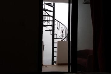 هتل Kakatar Family Residence , Yoff