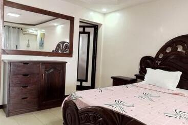 هتل Kakatar Family Residence , Yoff