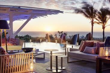 هتل The Chili Beach Private Resort
