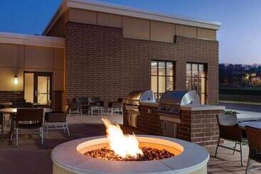 هتل Towneplace Suites By Marriott Harrisburg West/mechanicsburg