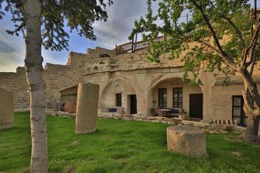 هتل Urgup Evi Cave