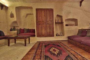 هتل Urgup Evi Cave