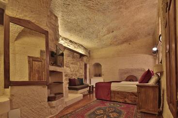 هتل Urgup Evi Cave