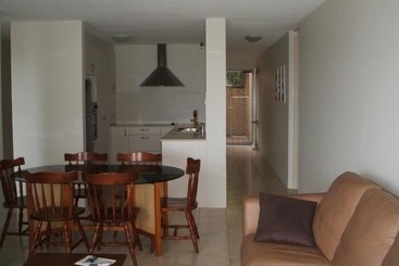 King'S Row Holiday Apartments