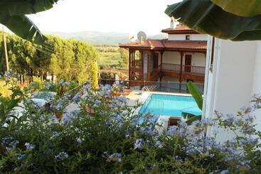 Otel Azmakhan