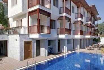 Summer Otel
