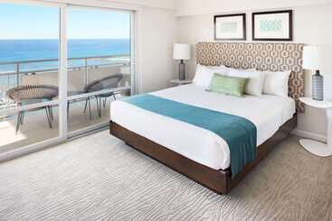 Waikiki Marina Resort At The Ilikai