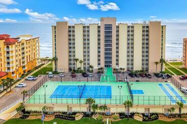 فندق Top Floor At The Shores