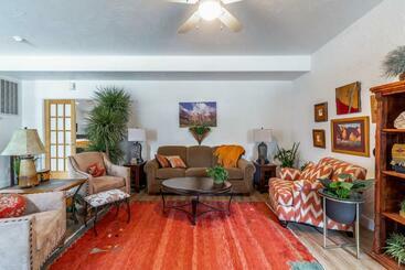 هتل Sunny Cozy Condo