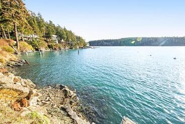 هتل Kingfisher Cove Hideaway