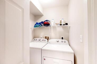 هتل Sea Colony   56053 Pinewood Dr