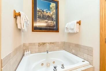 هتل Cimarron Mountain Retreat