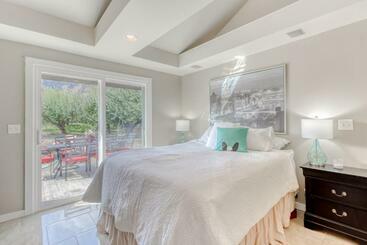 هتل Apricot Ridge