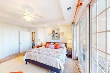هتل The Sandbridge Dunes  The Wave 205