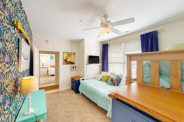هتل The Sandbridge Dunes  The Wave 205