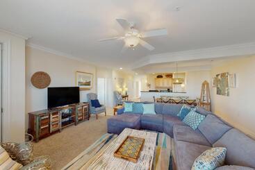 هتل The Sandbridge Dunes  The Wave 205