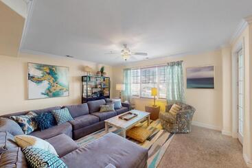 هتل The Sandbridge Dunes  The Wave 205