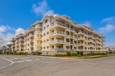 هتل The Sandbridge Dunes  The Wave 205