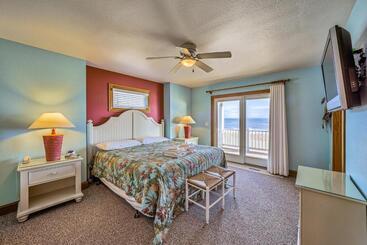 فندق Coastal Charm 220