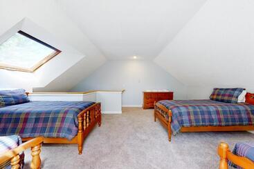 هتل Cozy Conway Condo