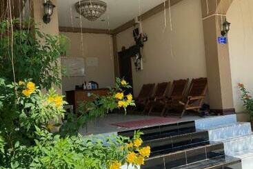 هتل Alisona Guesthouse