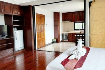 هتل Chawenglakeviewcondo