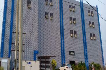 בית מלון כפרי Glory Grand, Rajgir