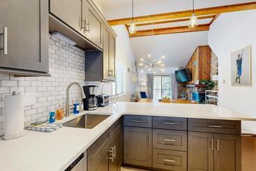 هتل Rustic Relaxation In Winter Park