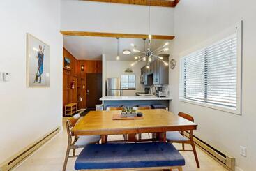 هتل Rustic Relaxation In Winter Park