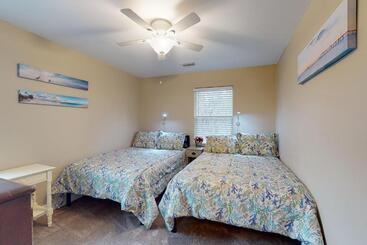 هتل Sea Island Beach House