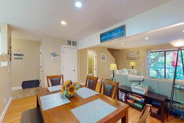هتل Sea Island Beach House