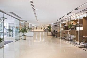 هتل The Level At Melia Sevilla
