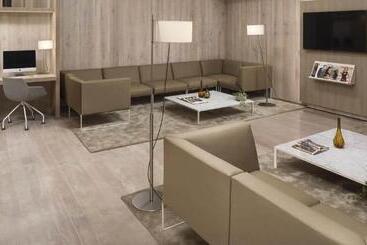 هتل The Level At Melia Sevilla