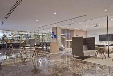 هتل The Level At Melia Sevilla
