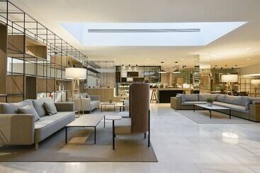 هتل The Level At Melia Sevilla