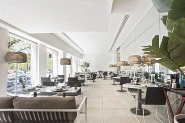 هتل The Level At Melia Sevilla