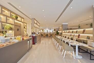 هتل The Level At Melia Sevilla