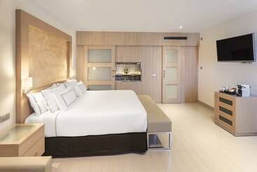 هتل The Level At Melia Sevilla