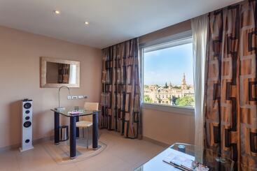 هتل The Level At Melia Sevilla